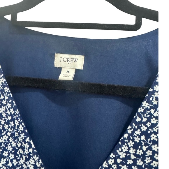 J Crew Factory Floral Top/ Blouse size medium - Picture 3 of 3